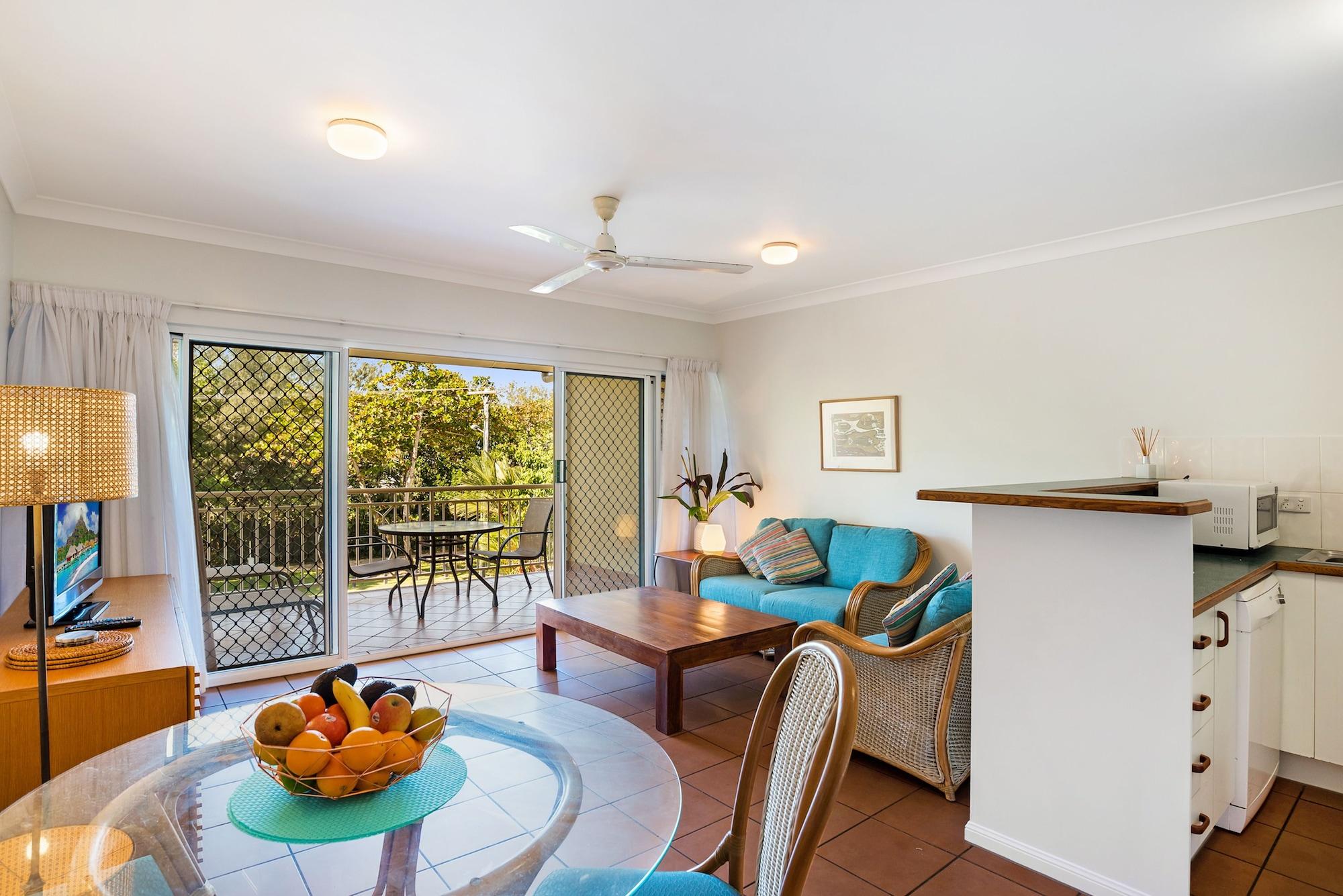 The York Beachfront Holiday Apartments Yorkeys Knob Экстерьер фото