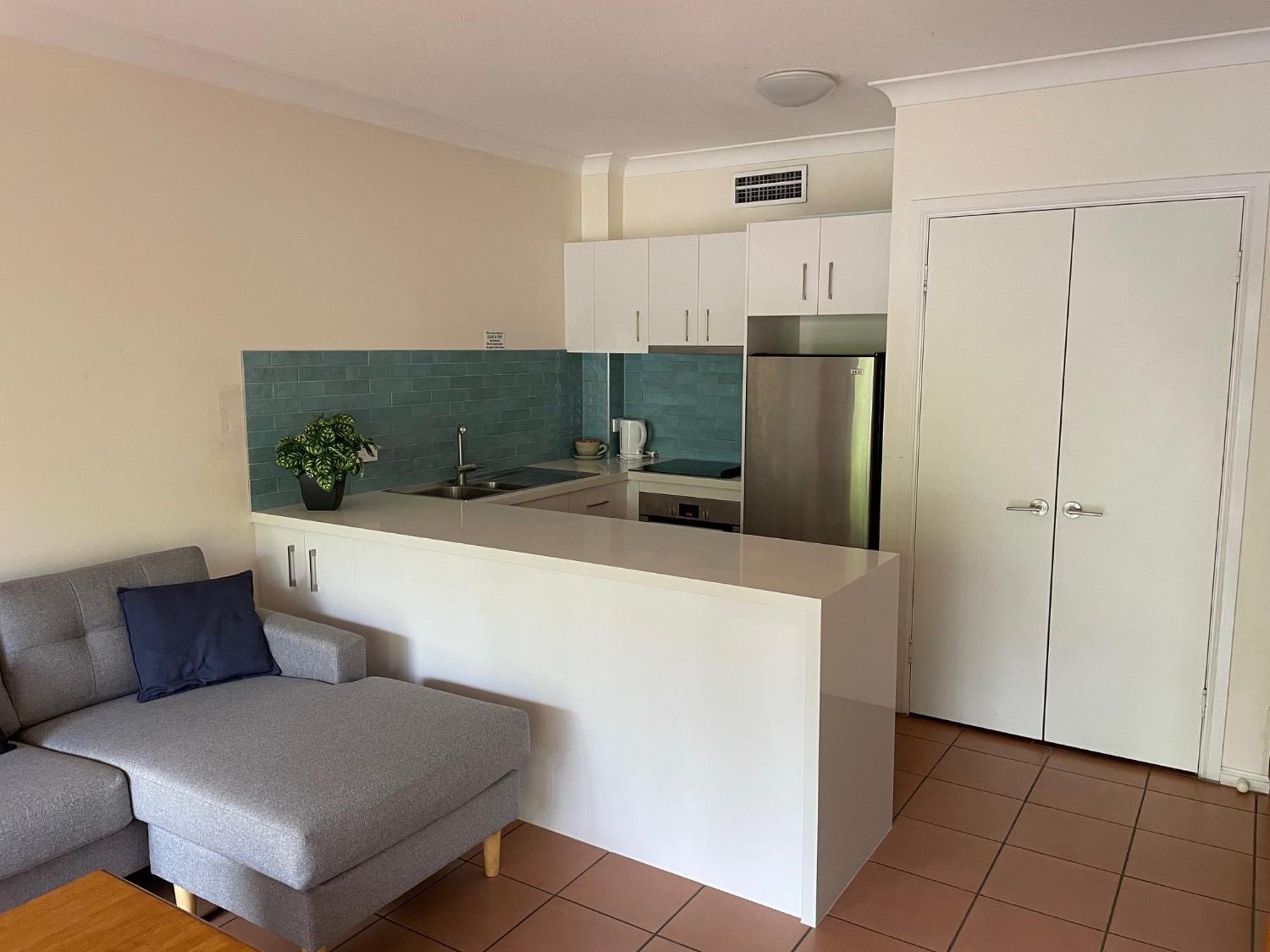 The York Beachfront Holiday Apartments Yorkeys Knob Экстерьер фото