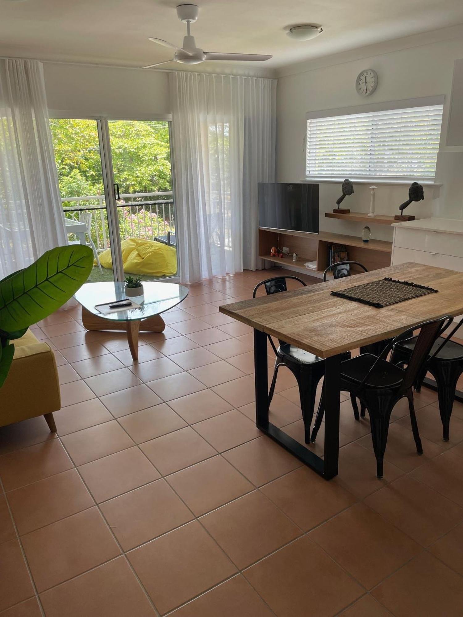 The York Beachfront Holiday Apartments Yorkeys Knob Экстерьер фото